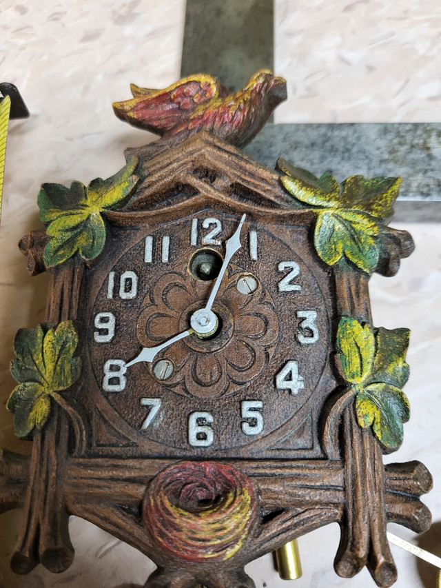 Wind up clock in Arts & Collectibles in St. Catharines