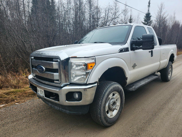 2016 Ford F250 Super Duty Super Cab in Cars & Trucks in Timmins - Image 2