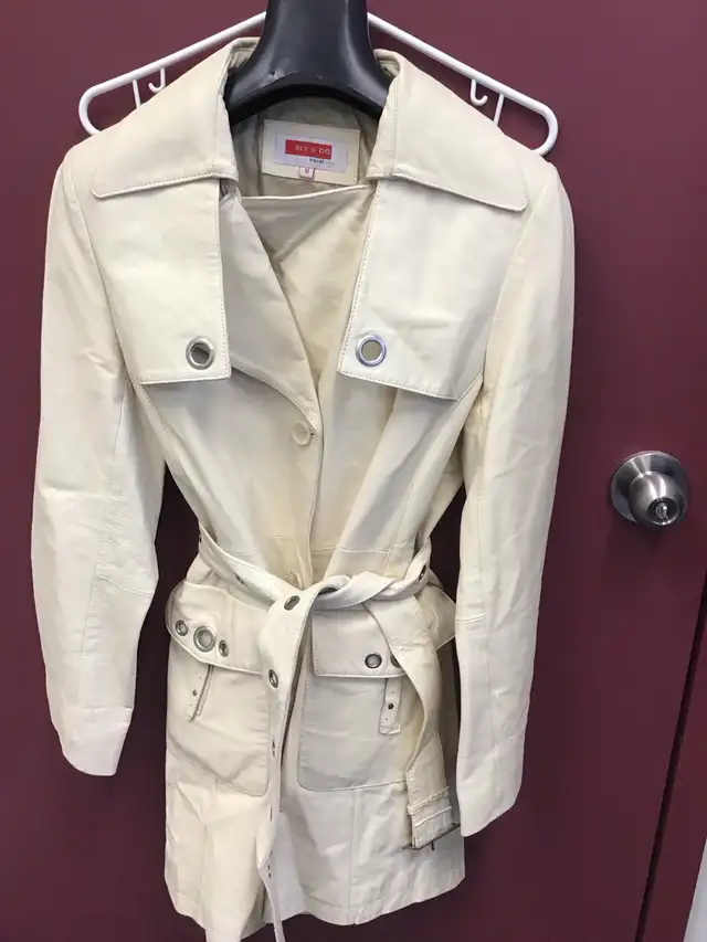 manteau en cuir véritable pour femme gr:8 coupe sport  in Women's - Tops & Outerwear in Longueuil / South Shore - Image 2