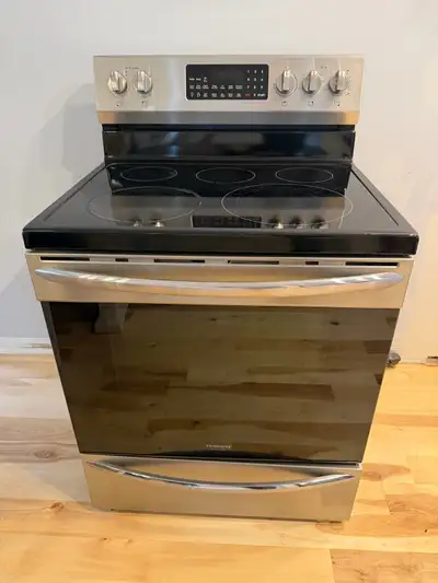 Cuisinière autonettoyante 30 po à vitrocéramique, View more