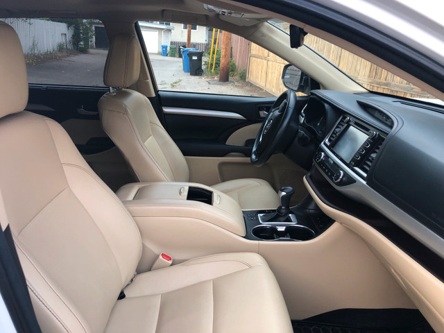 2018 Highlander XLE - Low Mileage  in Cars & Trucks in Calgary - Image 3