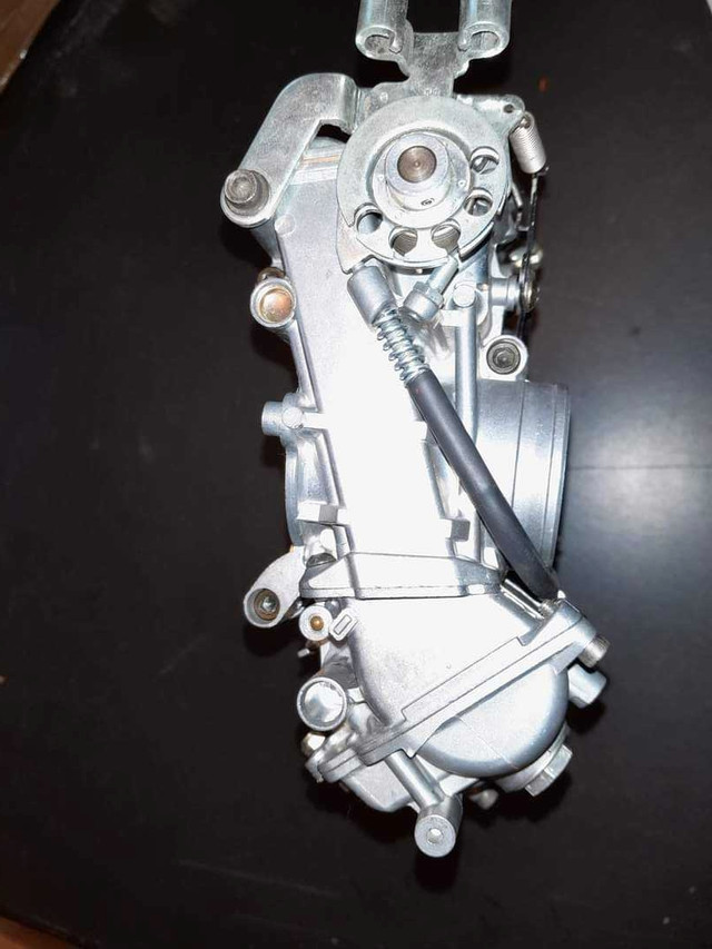 WTB: Keihin FCR 39mm Flat Slide Carburetors in Motorcycle Parts & Accessories in Bedford - Image 4