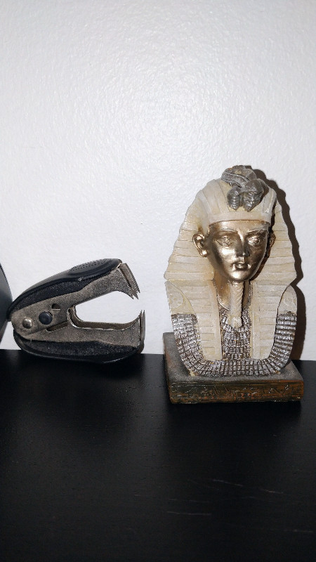 Statut Egyptienne pharaon Egypt figurine dans Décoration intérieure et accessoires  à Laval/Rive Nord