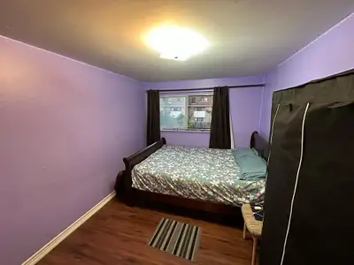 Sharing/ Private room near Bramalea City center & GO station