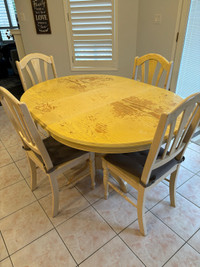 Dining Table -Extendable 42.5-70”