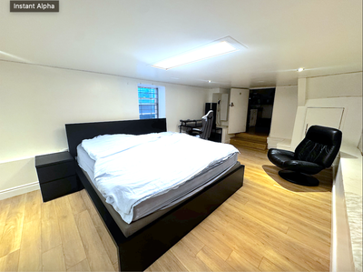 **RARE SHORT-TERM RENTAL — ONLY 10 DAYS!** ✨ **Big Private Master Bedroom** in a clean, quiet shared...