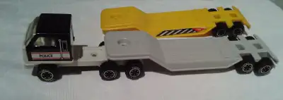 TONKA vintage - all originals 1.. Police Truck(metal/plastic) with 2 trailers (Low Boy plastic)) Siz...