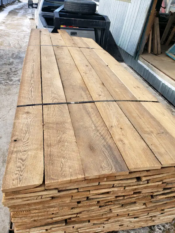 Barn board, grey board, brown board, hand hewn/ rough cut beams63235120471939122