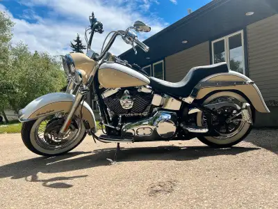 2002 Harley Davidson FLSTC Heritage Softtail Mileage 50100 km Fully customized Custom paint Diamond...
