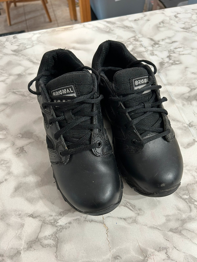 Original S.W.A.T. Black Womens Shoe Size 8 Sole Leather dans Femmes - Chaussures  à Longueuil/Rive Sud