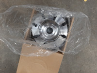 Front wheel bearing hub assembly chev//GMC 2500/3500 4x4