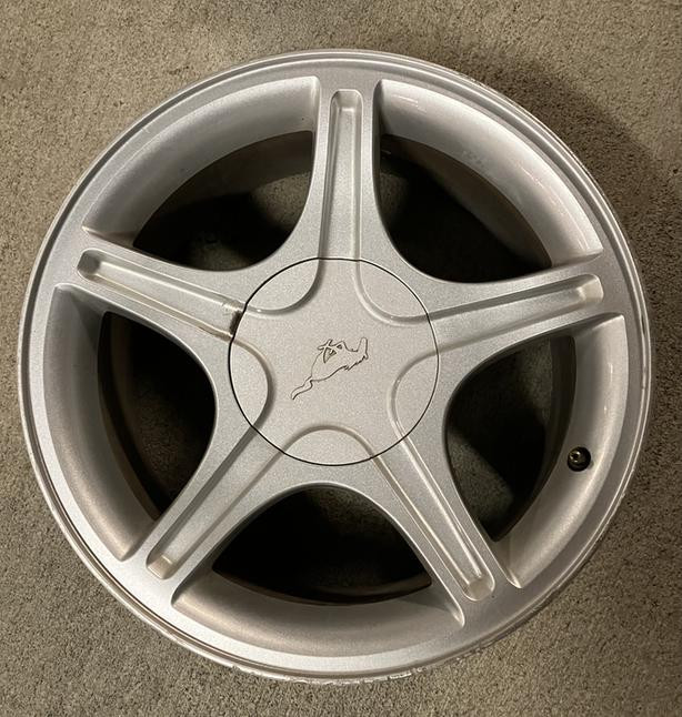 1999 Ford Mustang GT 17x9 Rims in Tires & Rims in Victoria - Image 4