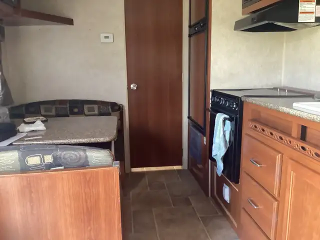 RV Trailer for sale 11900 in Travel Trailers & Campers in Kamloops - Image 3