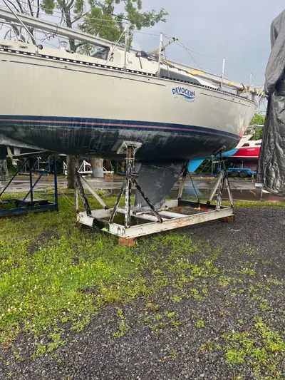 Very good shape sailboat. She sailed last on the north channel in Manitoulon island last year. Selli...