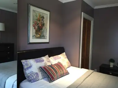 Large Room in House ~ Shared accommodation in Leslie, steps from the Beaches. SINGLE OCCUPANCY ONLY!...
