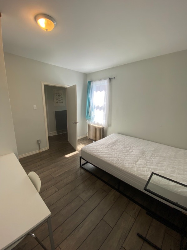 Student Rooms for Rent Walking Distance to McEwen Room Rentals & Roommates Sudbury Kijiji