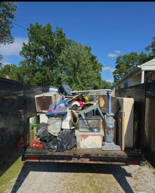 JUNK REMOVAL 423431054128599040