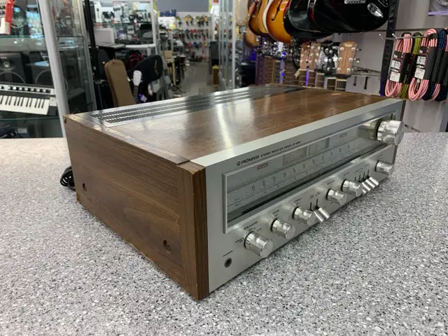 Pioneer SX-650 Stereo Receiver in General Electronics in City of Toronto - Image 4