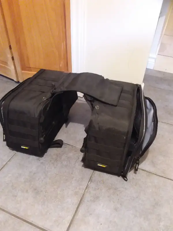 Ultramax Motorcycle Saddlebags  Can  be used as  bike bag in Road in Kitchener / Waterloo - Image 2