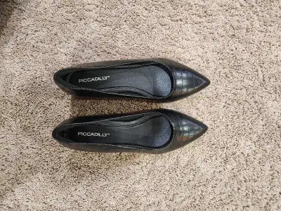 Women's shoes, View more