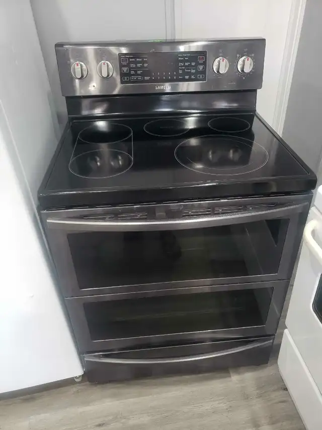 samsung black stainless steel electric double stove in Stoves, Ovens & Ranges in Hamilton - Image 2
