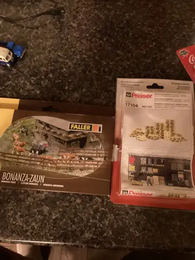 Ho Fencing/pallet sets, View more