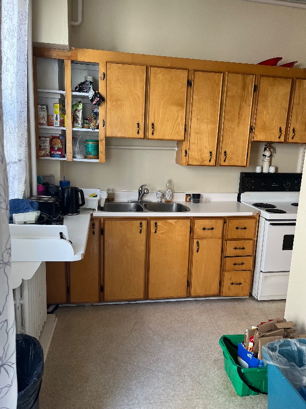 1 Sept1 Bedroom in 3 Bedroom ApartmentFenwick StAll Utilities Long
