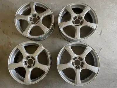 Listed cheaper than steel wheels. 4nos. 18 Inch Allow wheel with different Bolt Pattern are for Sale...