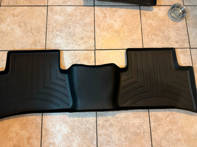 Weather Tech car mats in Other Parts & Accessories in City of Halifax - Image 2