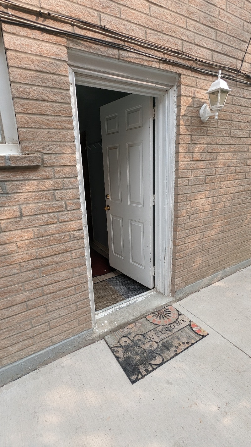 2 Basement Rooms Available for Rent Room Rentals & Roommates