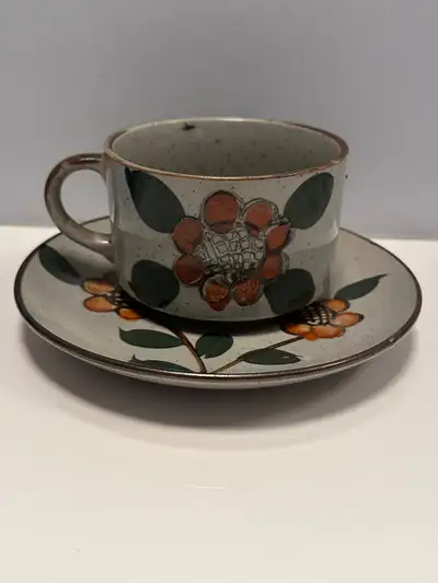 TASSE ET ASSIETTE SOUCOUPE VINTAGE RÉTRO MID CENTURY FLEUR JAPAN, View more