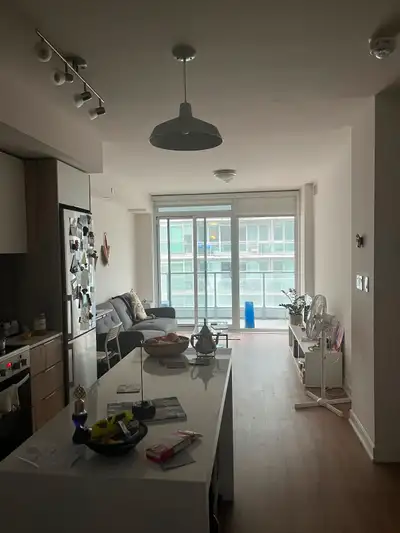 Sunny Bright 1 Bedroom Apartment - Downtown Toronto