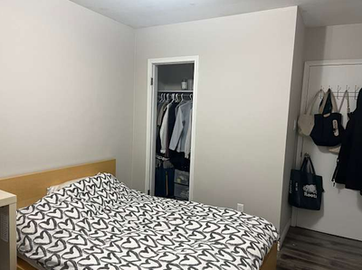 Apartment is on the upper level of a small building. It is 900 ft², apartment itself is furnished bu...