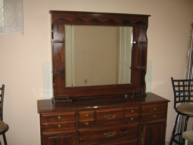 DRESSER WITH MIRROR Dressers & Wardrobes Edmonton Kijiji