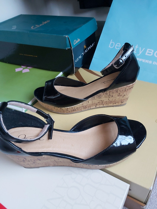 Shoes for women, different sizes and prices. in Women's - Shoes in Mississauga / Peel Region - Image 2