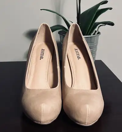 Neutral platform pumps, View more