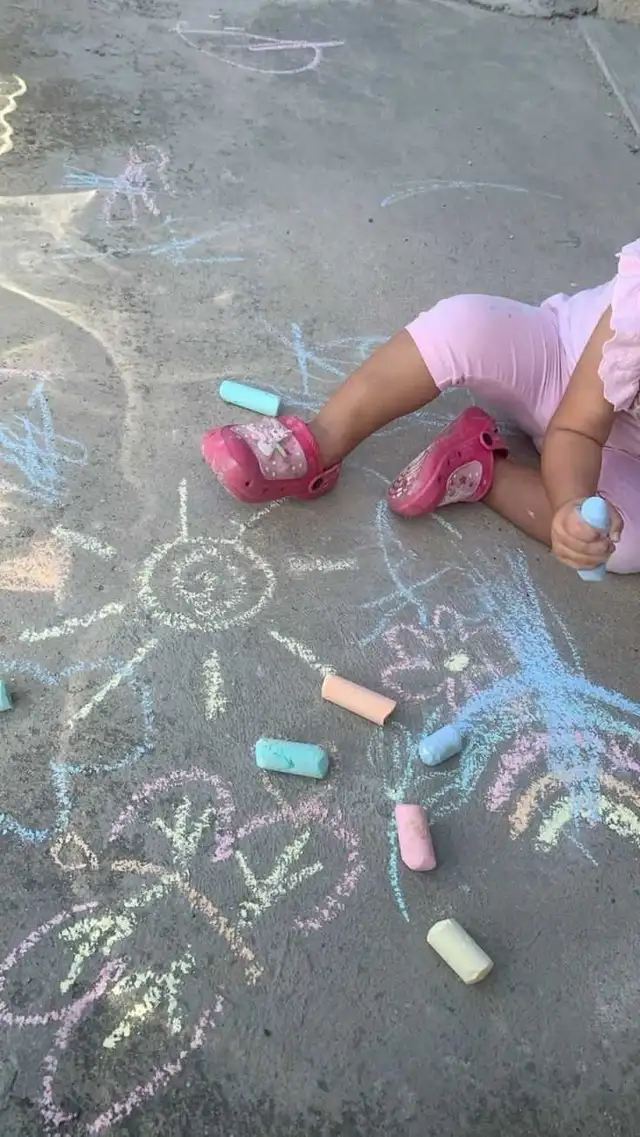 babysitting children64529144552194120