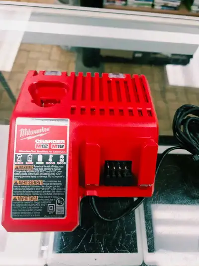 Milwaukee M12 M18 Chargeur, View more