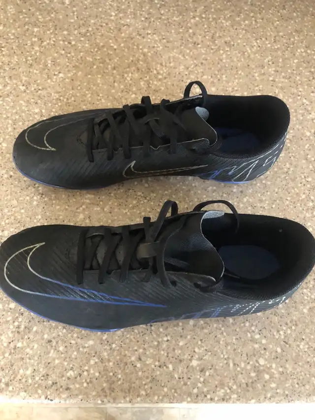 *DEAL*Soulier soccer NIKE Mercurial Noir - 7.5 Youth in Soccer in Gatineau - Image 6