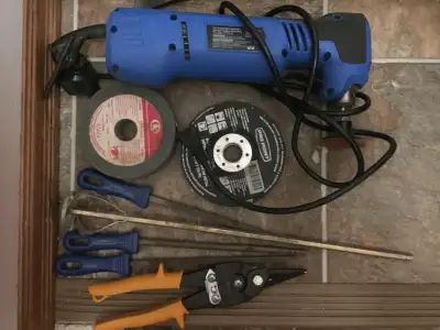 Mastercraft grinder and grinder pieces and  tin snip, View more