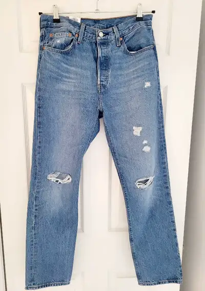 NEW Levi's Jeans High Rise Size 28, View more