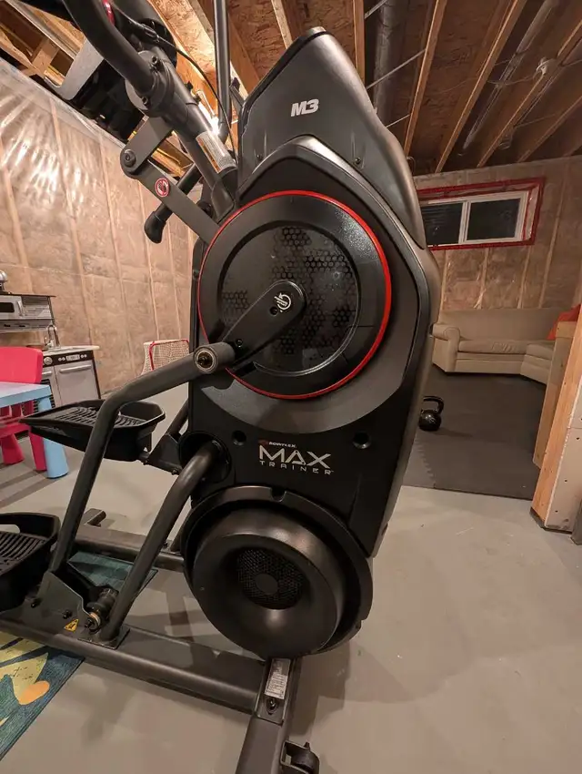 Bowflex Elliptical  in Exercise Equipment in Edmonton - Image 2