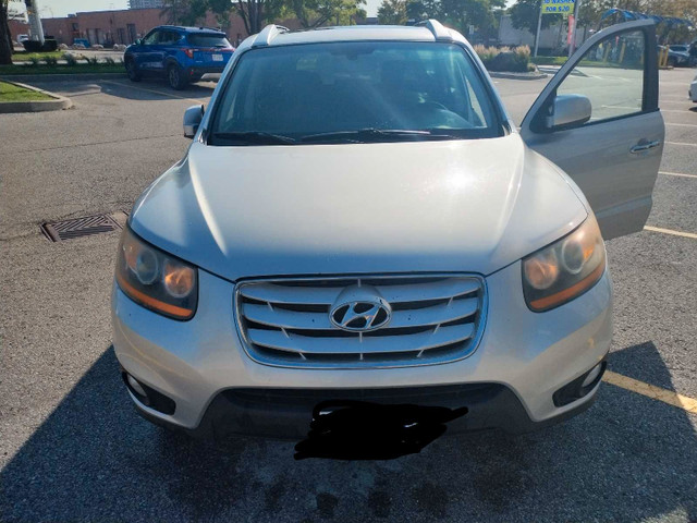 2011 Hyundai Santa Fe in Cars & Trucks in City of Toronto - Image 2