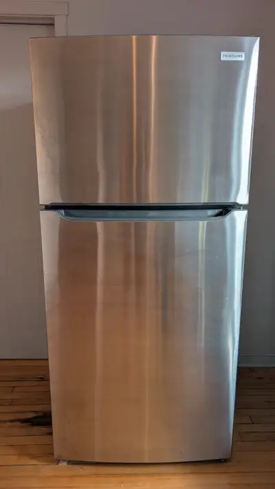 Réfrigérateur / Fridge, View more