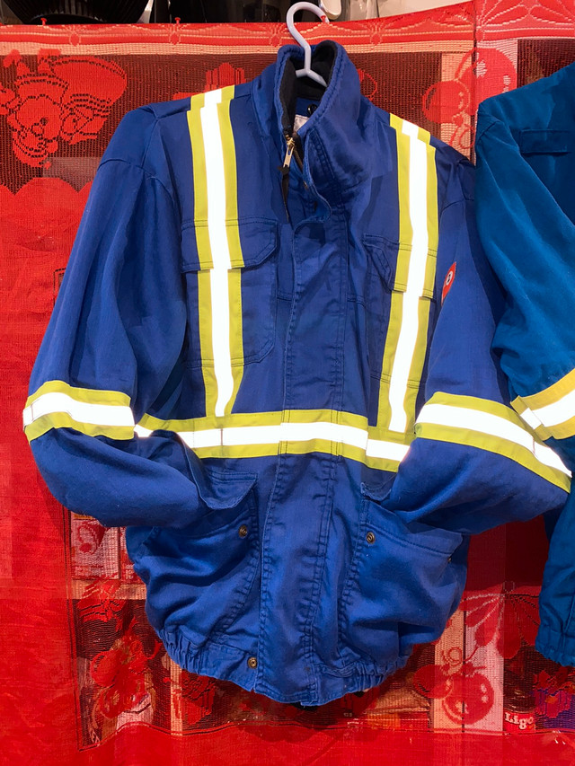 Hi vis visibility reflective flame resistant safety work jacket dans Autre  à Ville de Montréal - Image 2