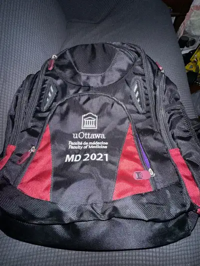 Like New:  U Ottawa 2021 Nap Sack, View more