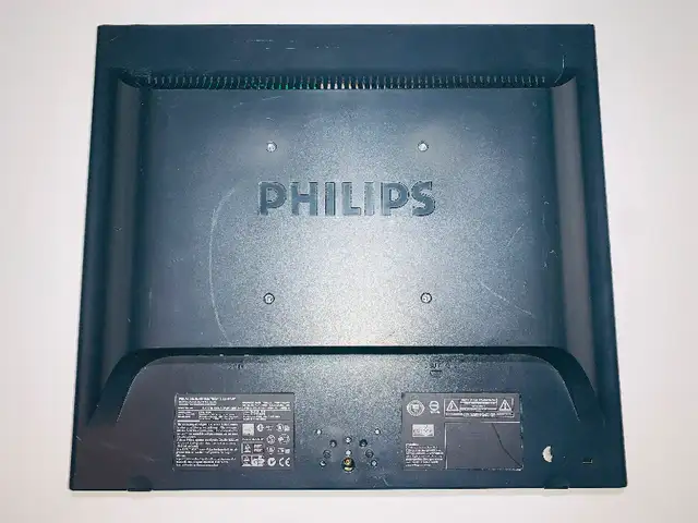 DELL 1704T PC MONITOR + PHILLIPS 170S5 (C015) in Desktop Computers in City of Montréal - Image 3