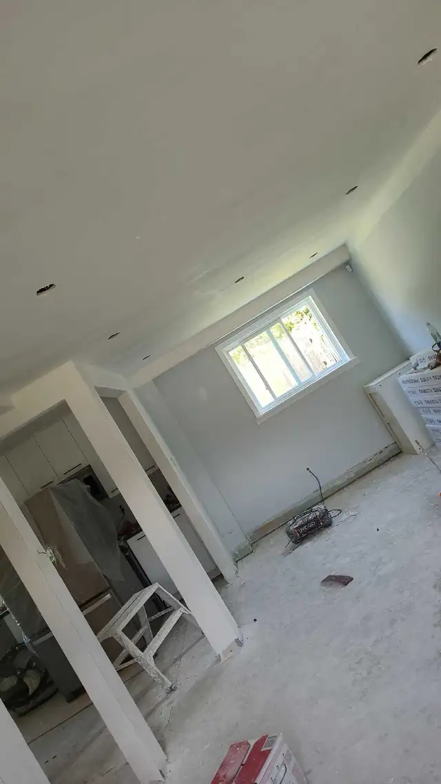 Professional Drywall TAPER in Drywall & Stucco Removal in Oakville / Halton Region - Image 8