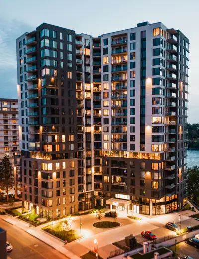 3 1/2 blvd Gouin est:  H1H0C3