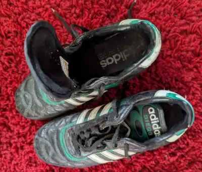 Indoor soccer shoes size 4.5, View more